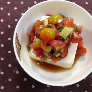 トマトときゅうりの醤油麹和え豆腐